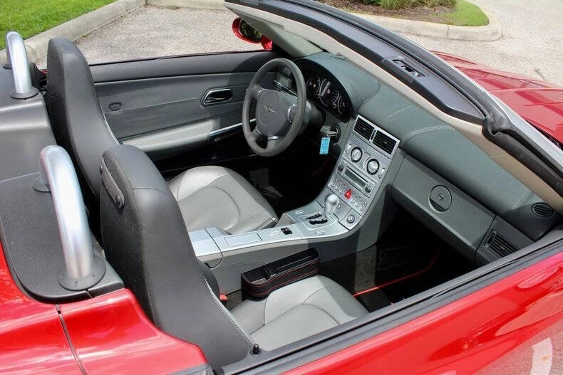 2008 Chrysler Crossfire - Image 28 of 31
