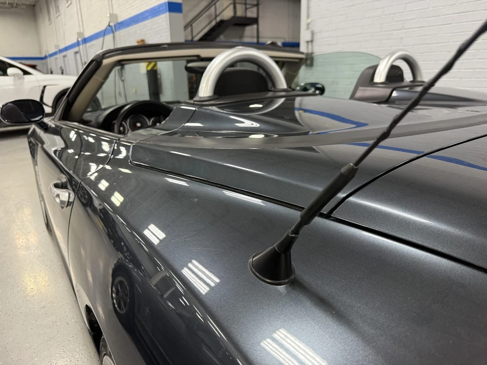 2008 Chrysler Crossfire - Image 16 of 31