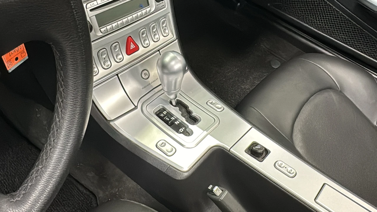2008 Chrysler Crossfire - Image 27 of 31
