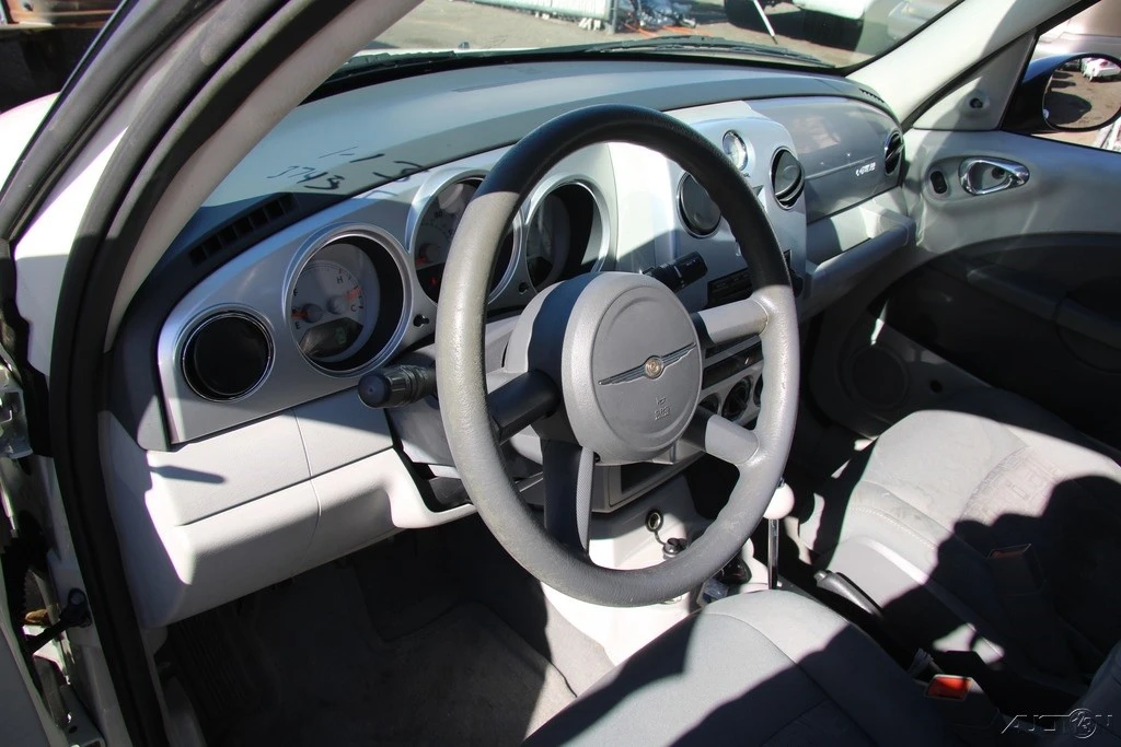 2008 Chrysler PT Cruiser - Image 13 of 21