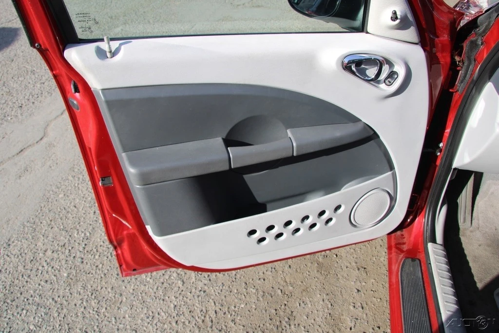 2008 Chrysler PT Cruiser - Image 11 of 21