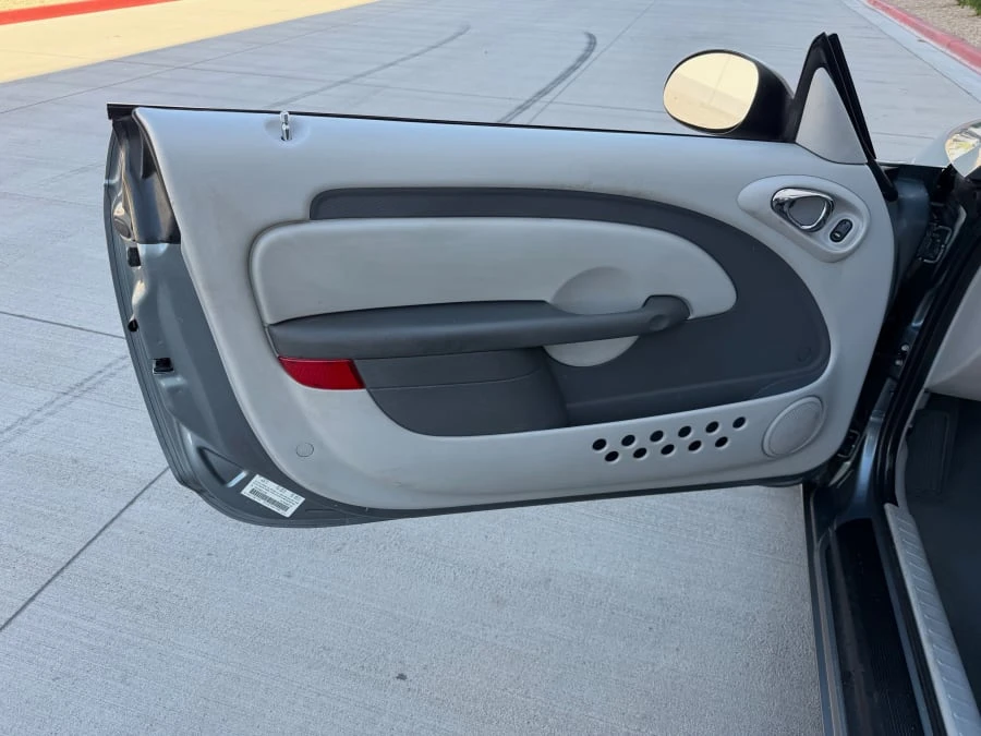 2008 Chrysler PT Cruiser - Image 17 of 18