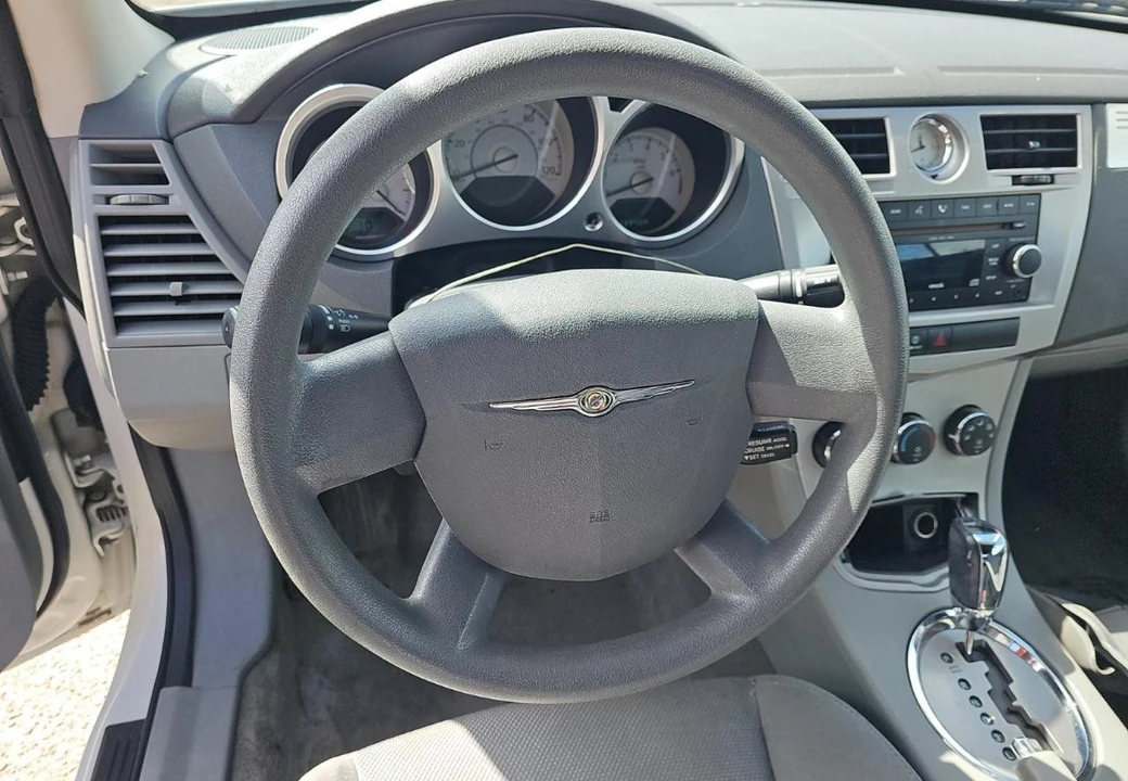 2008 Chrysler Sebring - Image 12 of 18