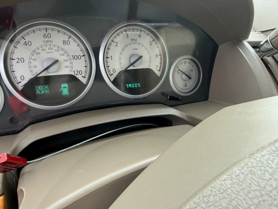 2008 Chrysler Town & Country - Image 10 of 21
