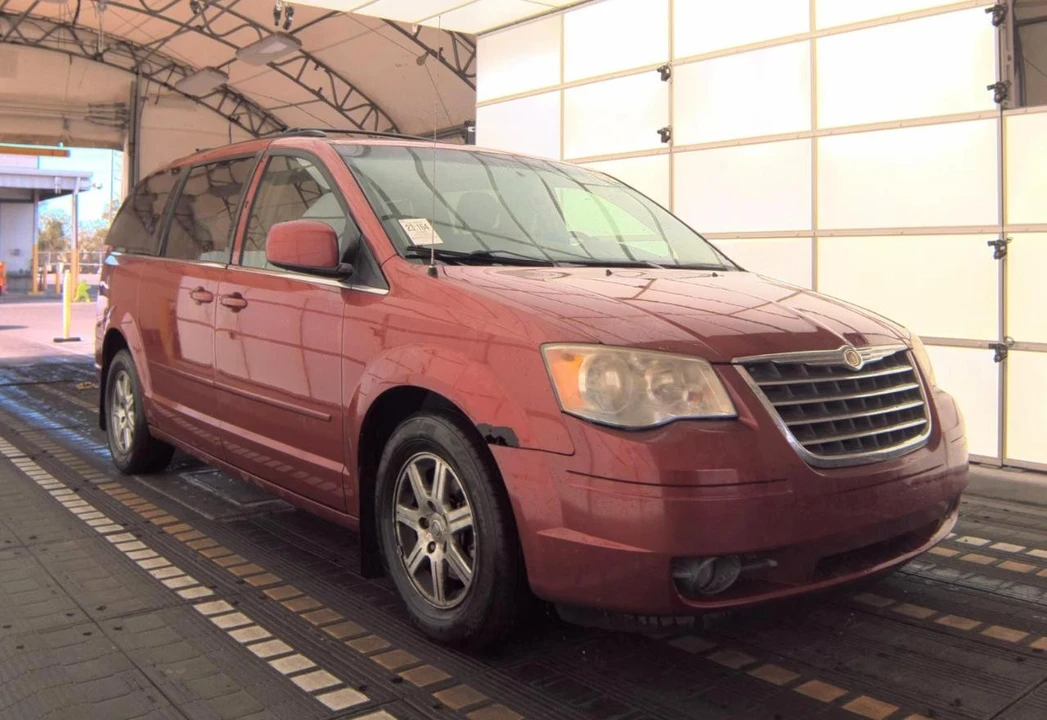 2008 Chrysler Town & Country - Image 4 of 19