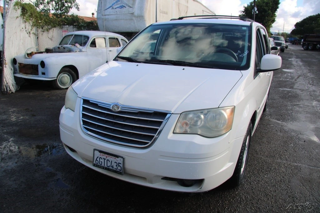 2008 Chrysler Town & Country - Image 10 of 21