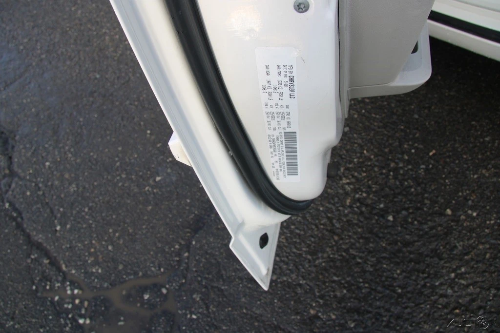 2008 Chrysler Town & Country - Image 11 of 21