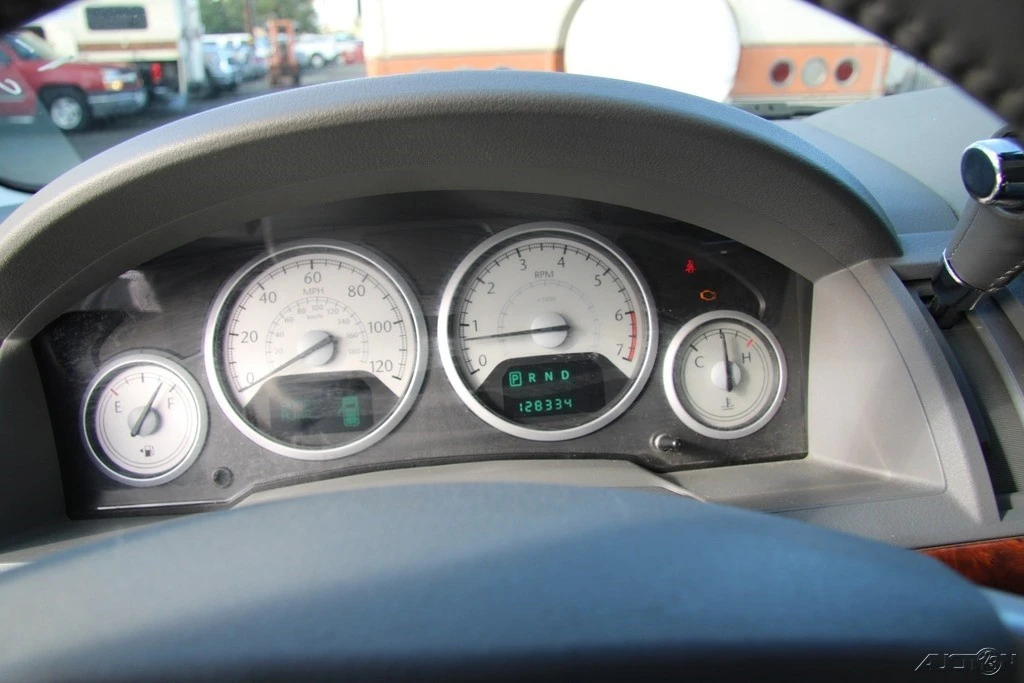 2008 Chrysler Town & Country - Image 15 of 21