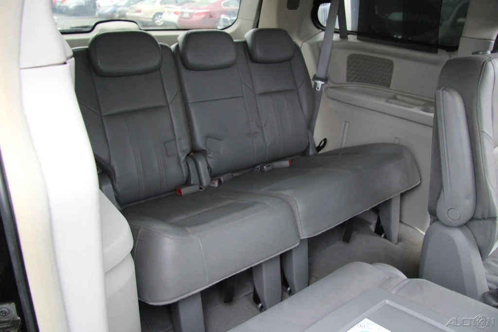 2008 Chrysler Town & Country - Image 21 of 21