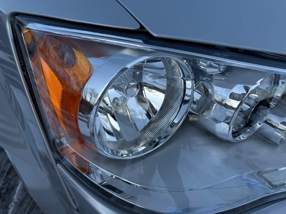 2008 Chrysler Town & Country - Image 8 of 20