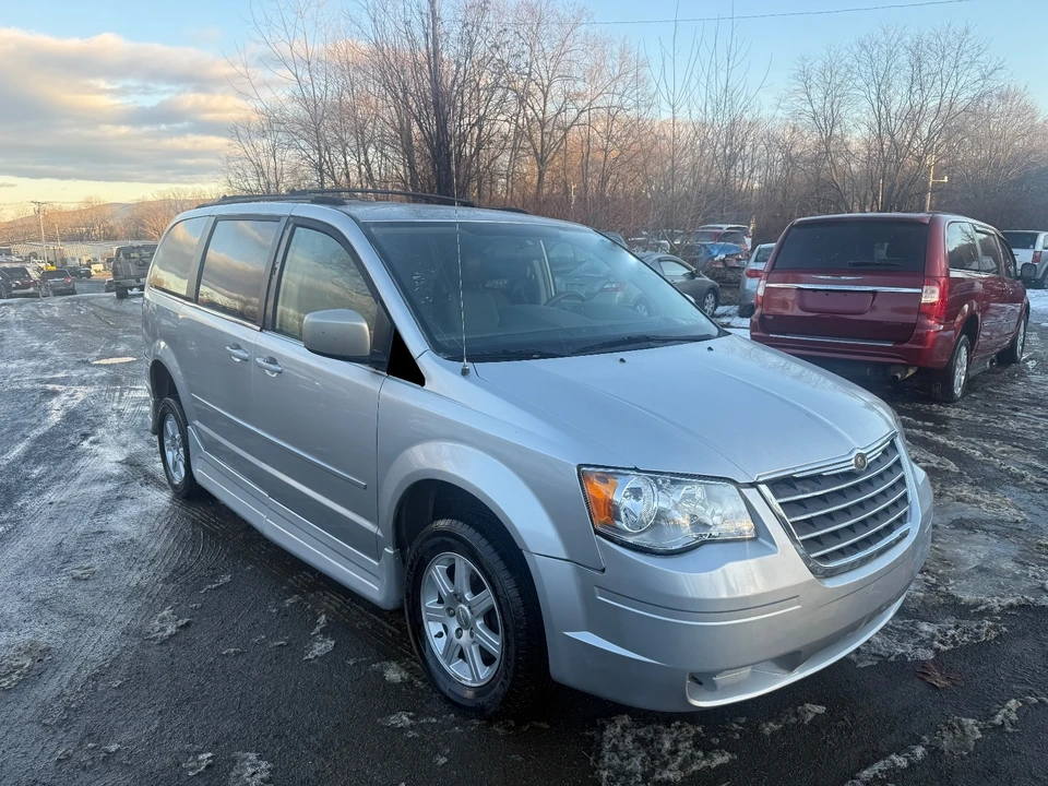 2008 Chrysler Town & Country - Image 7 of 20