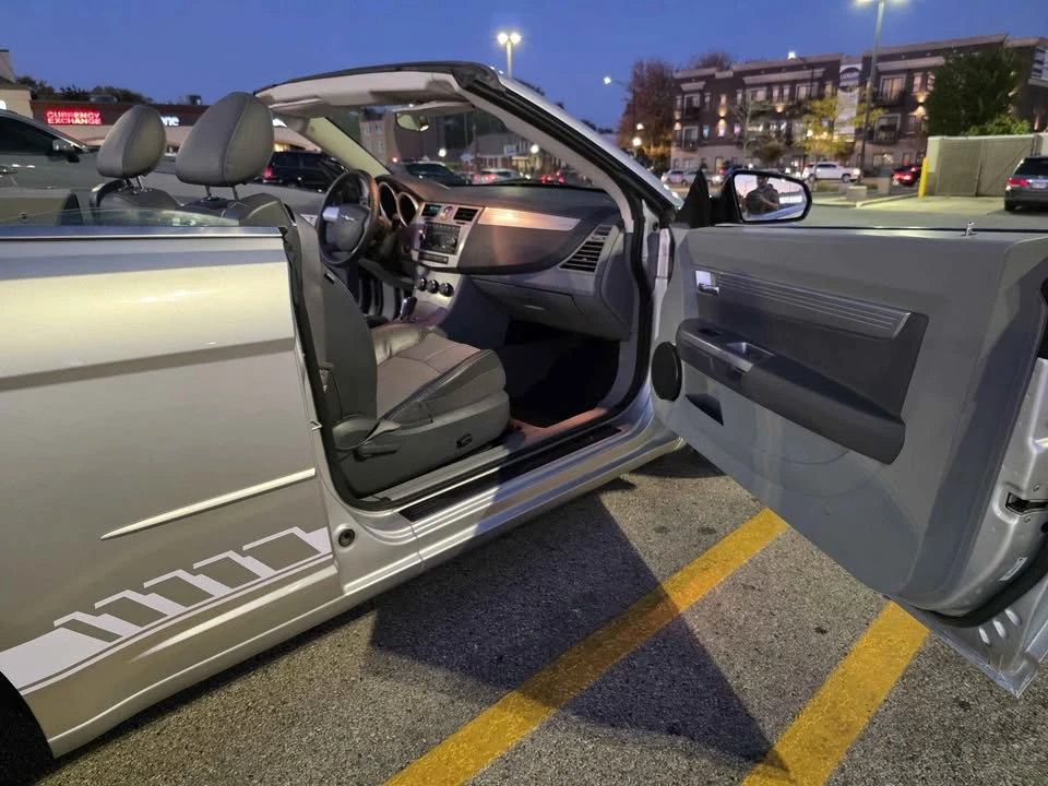 2008 Chrysler Sebring - Image 10 of 19