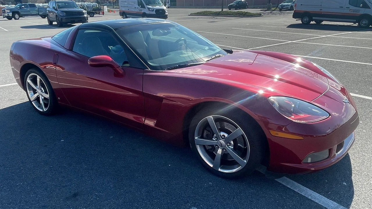 2008 Chevrolet Corvette C6 - Image 2 of 10