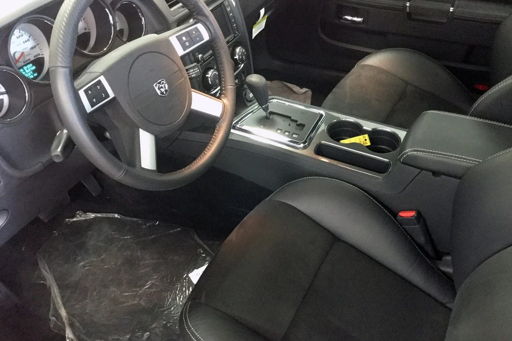 2008 Dodge Challenger SRT8 & 392 3rd Gen - Image 4 of 6