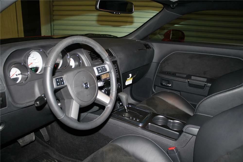 2008 Dodge Challenger SRT8 & 392 3rd Gen - Image 4 of 5
