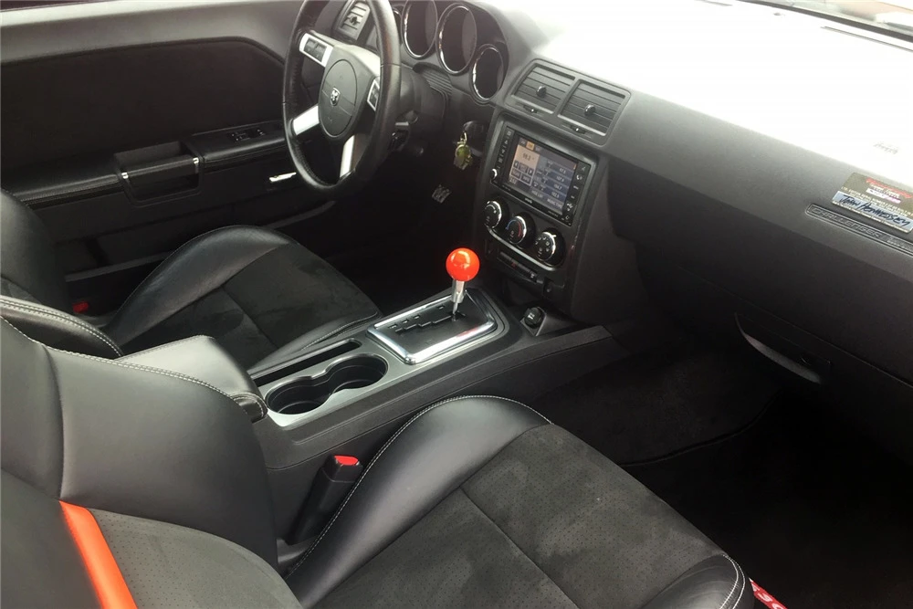 2008 Dodge Challenger SRT8 & 392 3rd Gen - Image 4 of 5