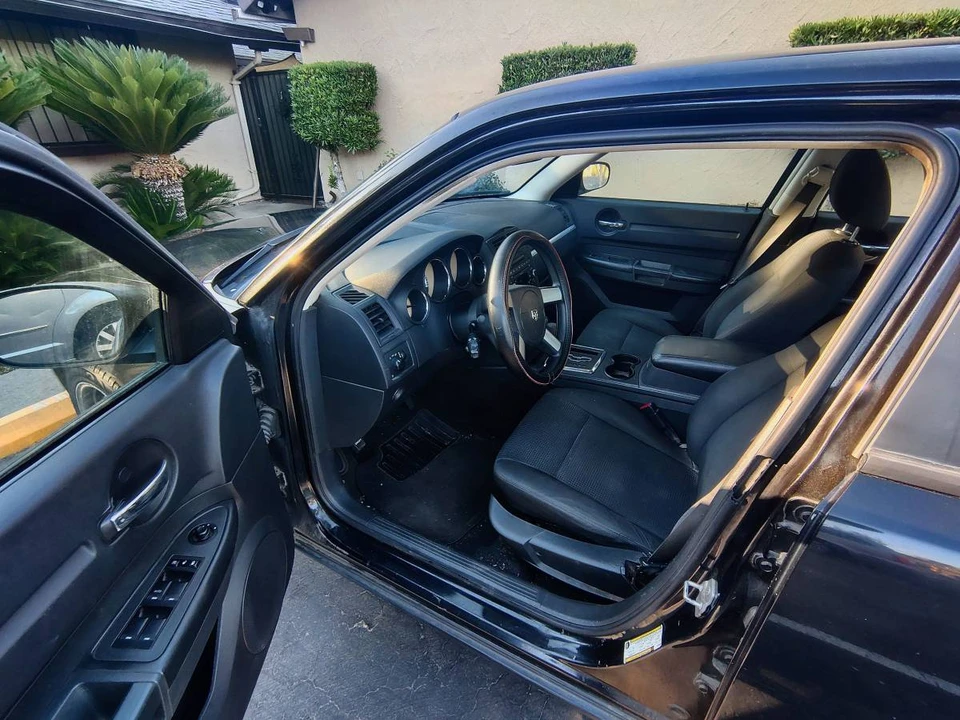 2008 Dodge Charger 6th Gen - Image 9 of 18