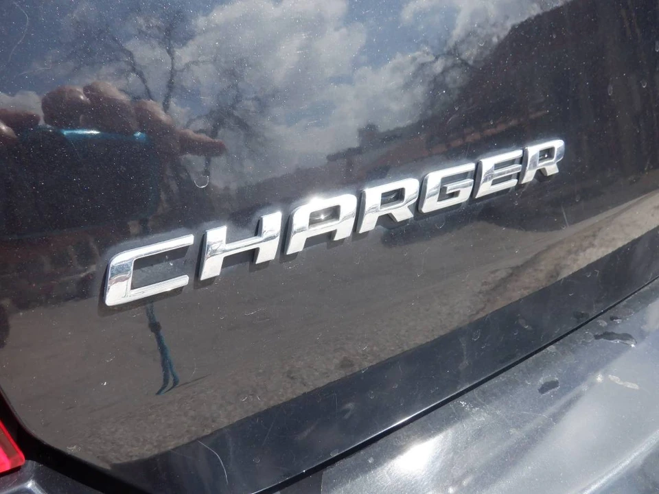 2008 Dodge Charger 6th Gen - Image 12 of 15