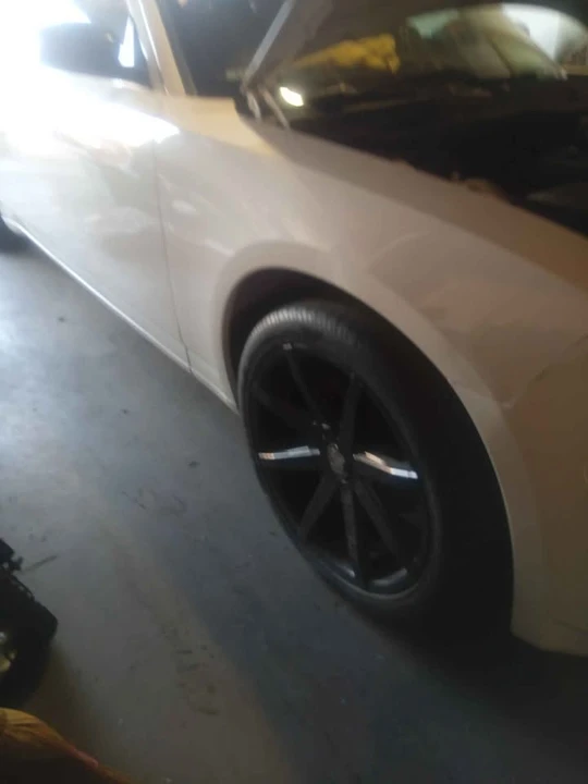 2008 Dodge Charger 6th Gen - Image 5 of 10