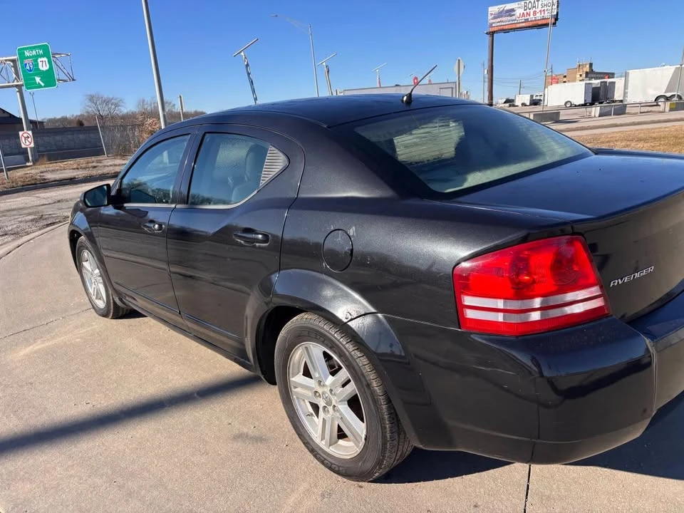 2008 Dodge Avenger Sedan - Image 10 of 16