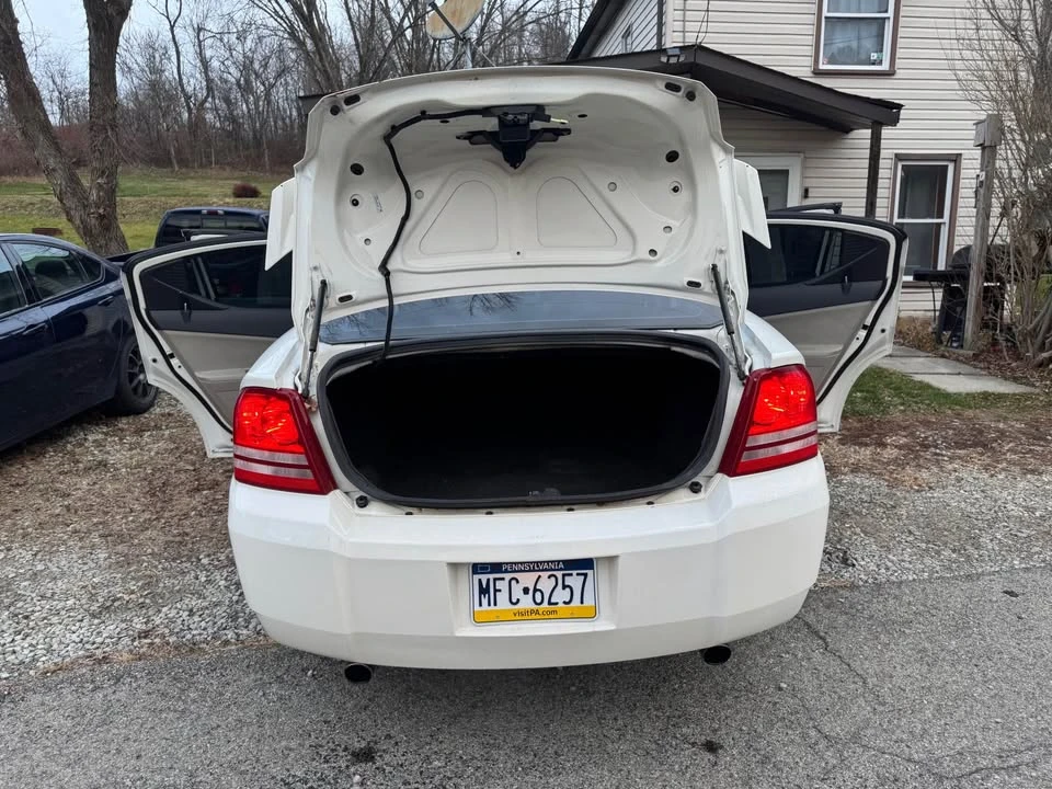2008 Dodge Avenger Sedan - Image 2 of 10