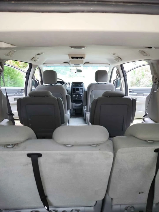 2008 Dodge Caravan - Image 8 of 16