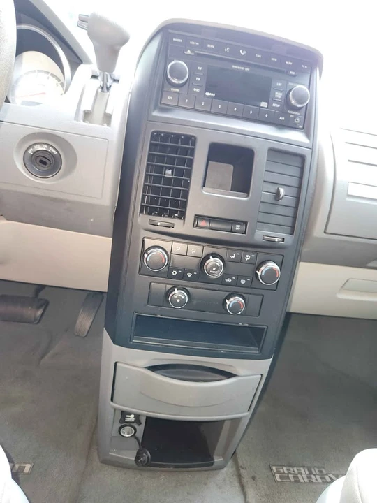 2008 Dodge Caravan - Image 6 of 16