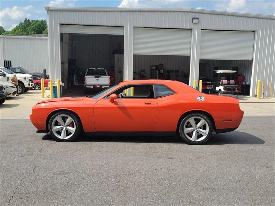 2008 Dodge Challenger 3rd Gen - Image 2 of 9