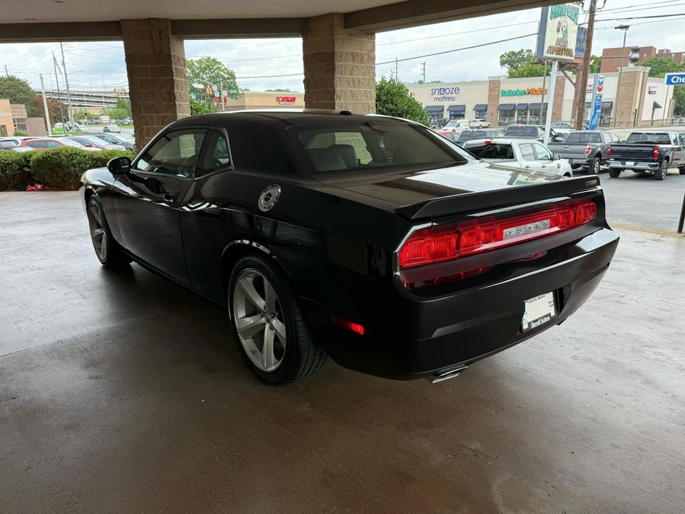 2008 Dodge Challenger 3rd Gen - Image 5 of 19