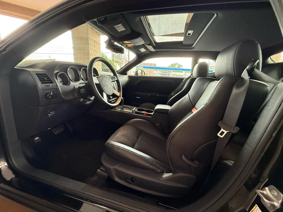 2008 Dodge Challenger 3rd Gen - Image 11 of 19