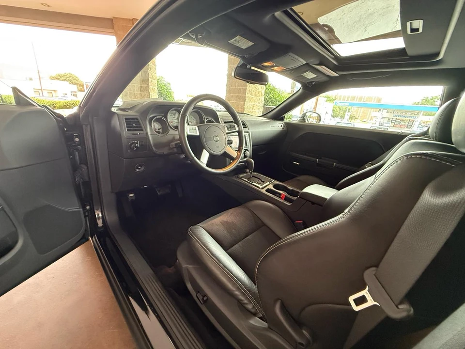2008 Dodge Challenger 3rd Gen - Image 12 of 19