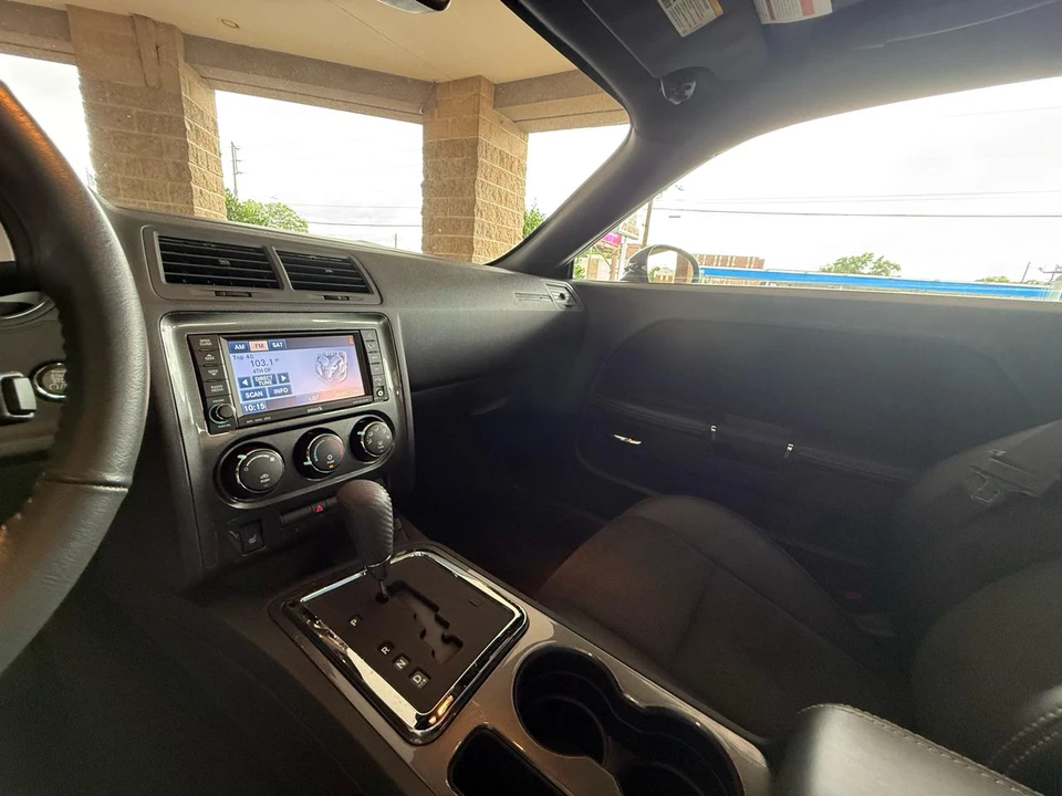 2008 Dodge Challenger 3rd Gen - Image 17 of 19