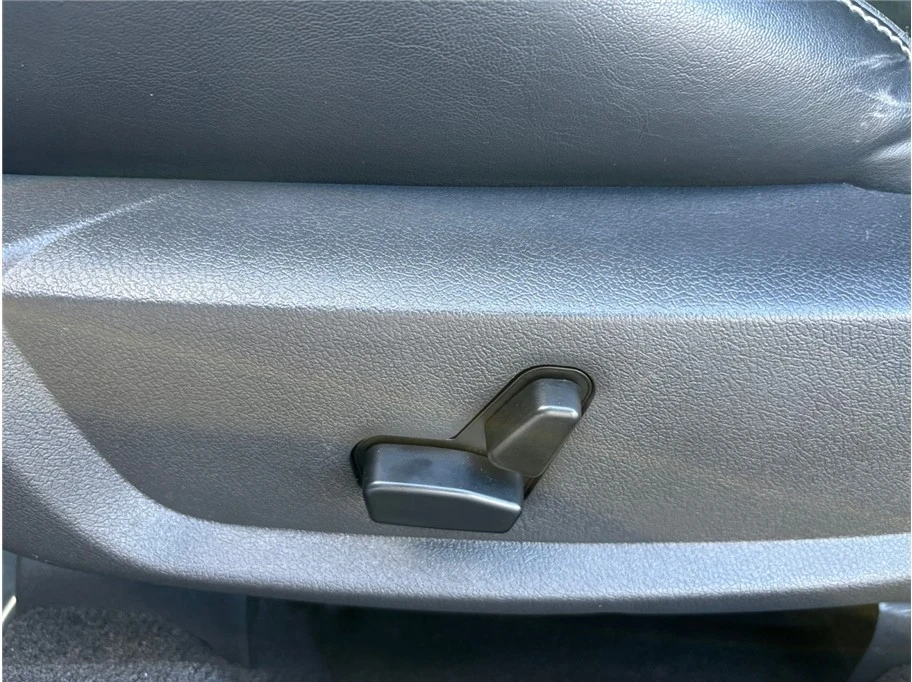 2008 Dodge Challenger 3rd Gen - Image 18 of 21