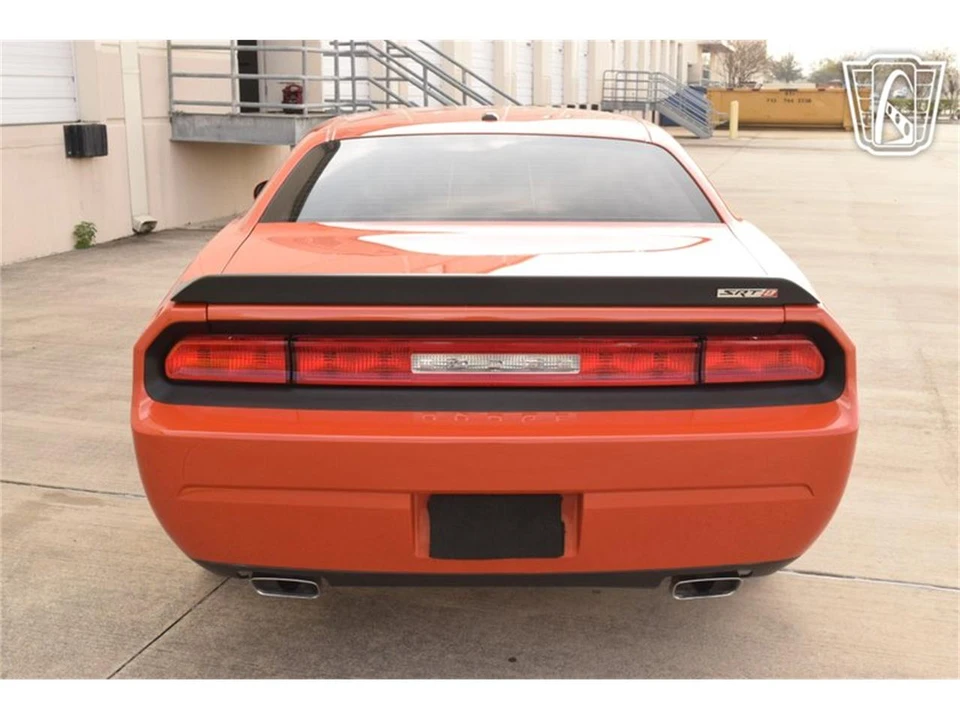 2008 Dodge Challenger 3rd Gen - Image 9 of 31