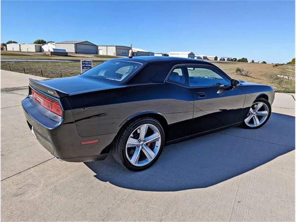 2008 Dodge Challenger 3rd Gen - Image 4 of 12