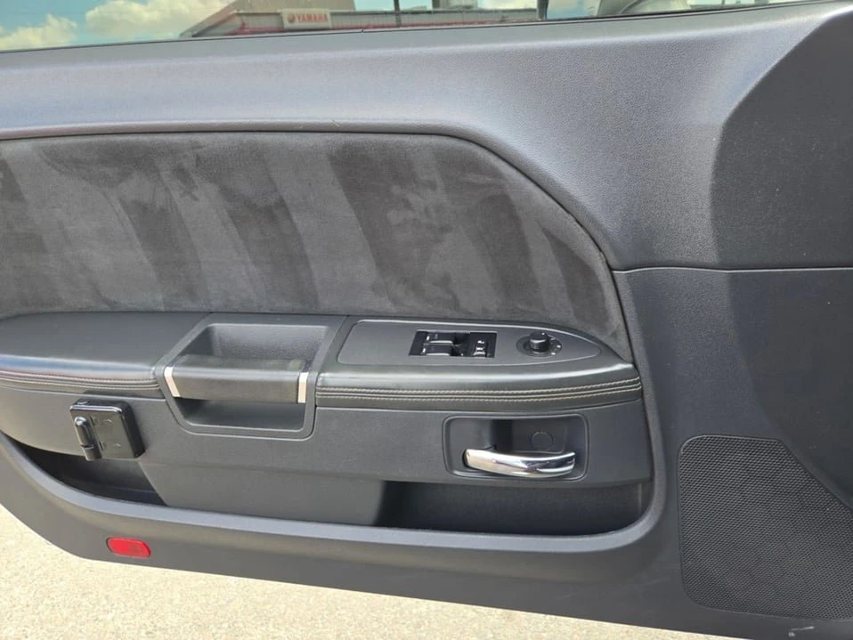 2008 Dodge Challenger 3rd Gen - Image 12 of 17