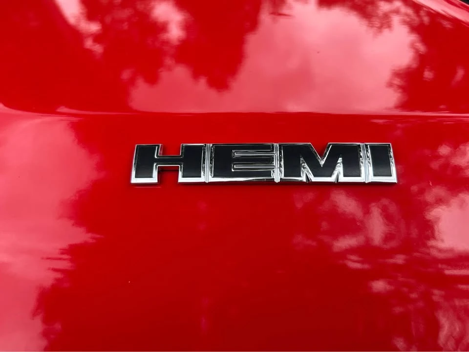 2008 Dodge Challenger 3rd Gen - Image 12 of 17
