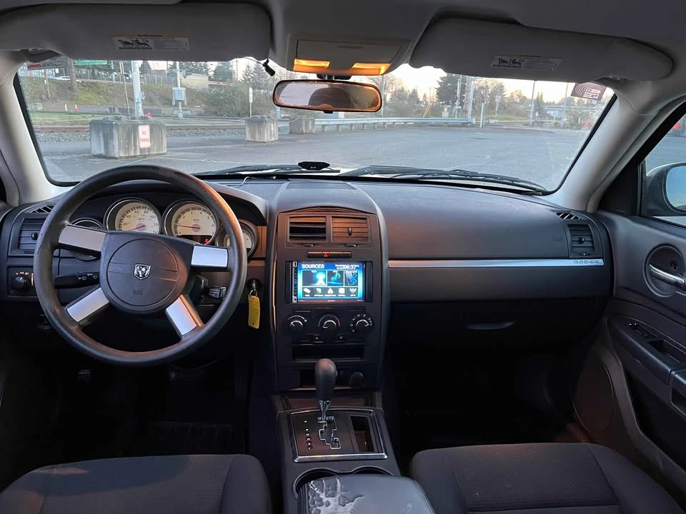 2008 Dodge Challenger - Image 9 of 10
