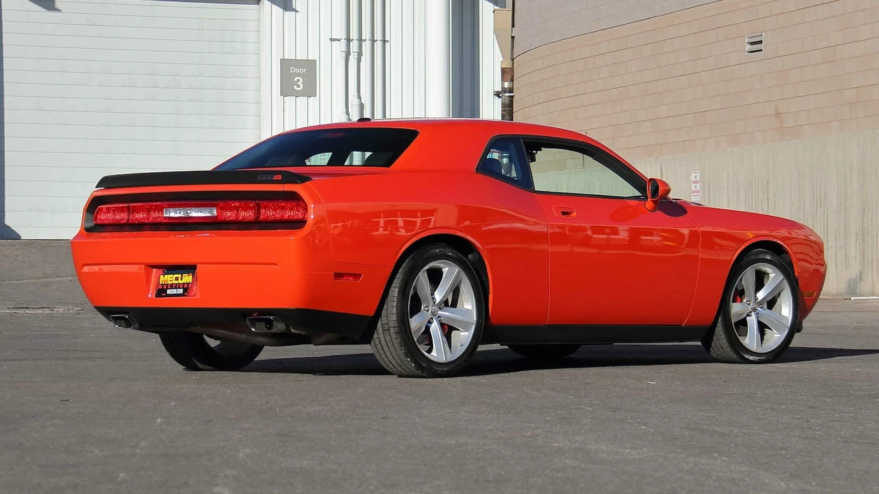 2008 Dodge Challenger SRT8 & 392 3rd Gen - Image 13 of 23