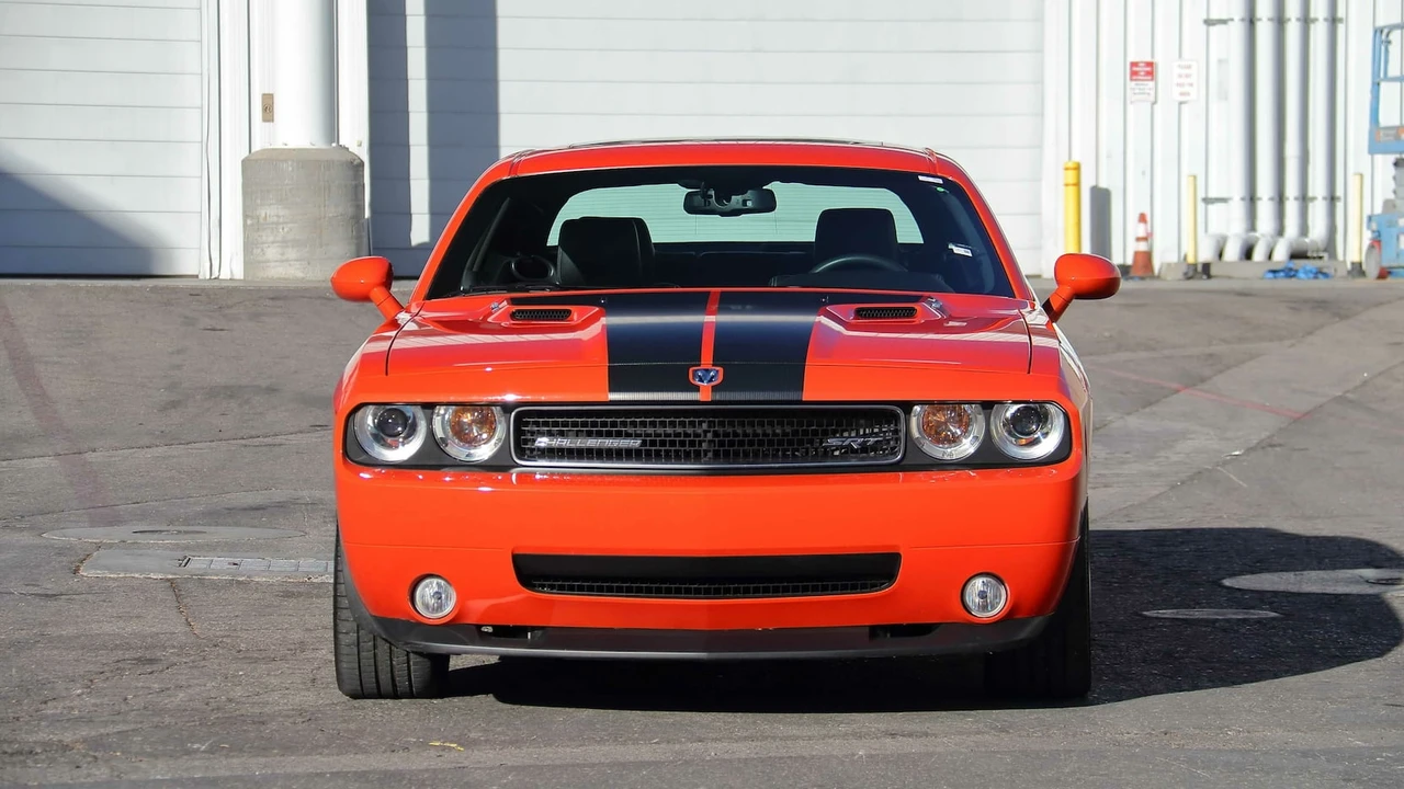 2008 Dodge Challenger SRT8 & 392 3rd Gen - Image 14 of 23