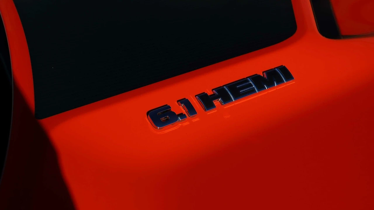 2008 Dodge Challenger SRT8 & 392 3rd Gen - Image 18 of 23