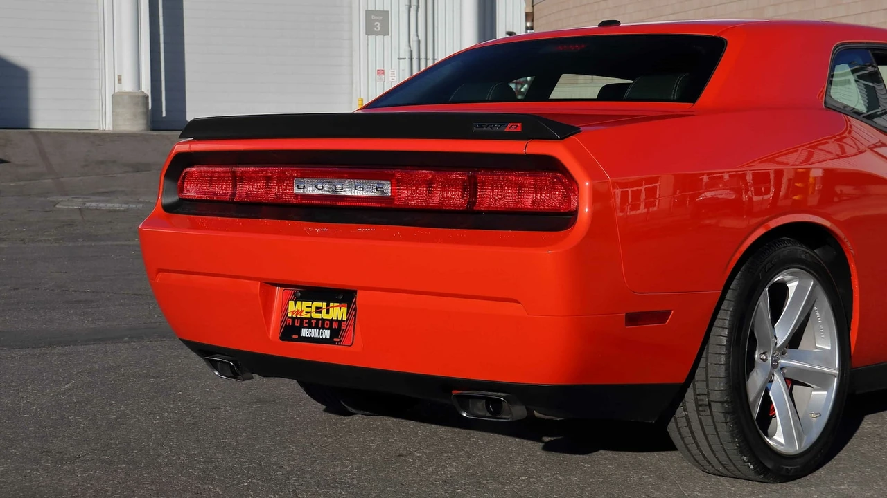 2008 Dodge Challenger SRT8 & 392 3rd Gen - Image 20 of 23