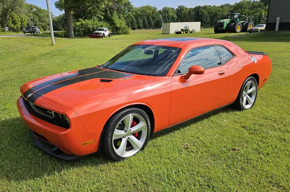 2008 Dodge Challenger SRT8 & 392 3rd Gen - Image 4 of 6