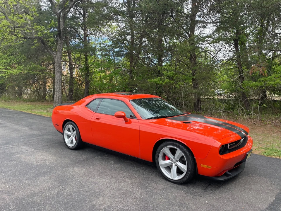 2008 Dodge Challenger SRT8 & 392 3rd Gen - Image 5 of 27