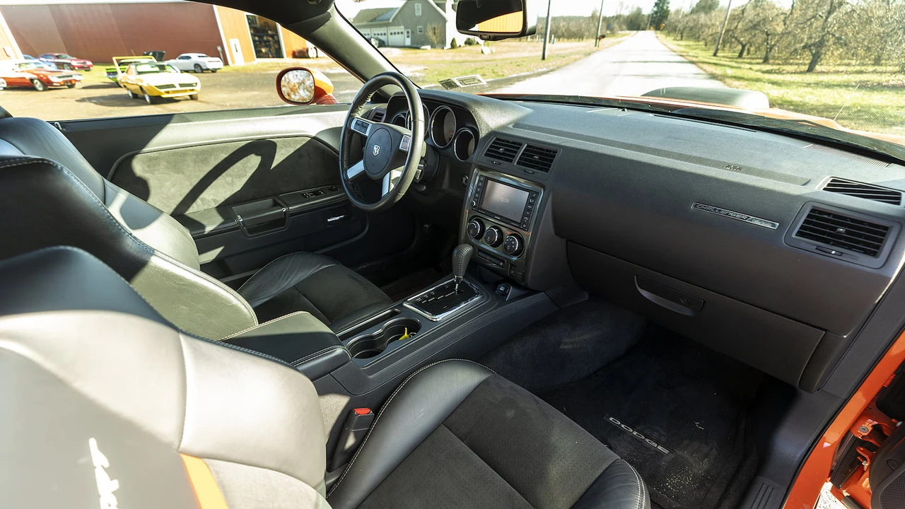 2008 Dodge Challenger SRT8 & 392 3rd Gen - Image 7 of 26