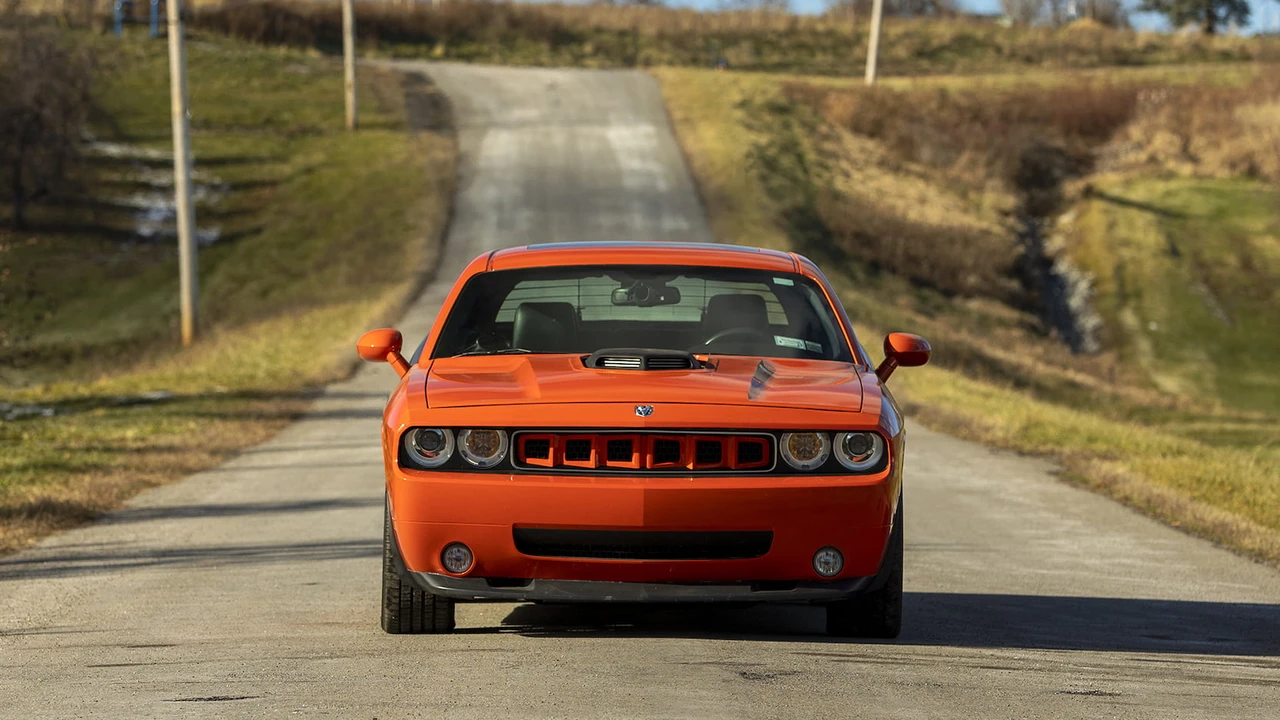 2008 Dodge Challenger SRT8 & 392 3rd Gen - Image 14 of 26