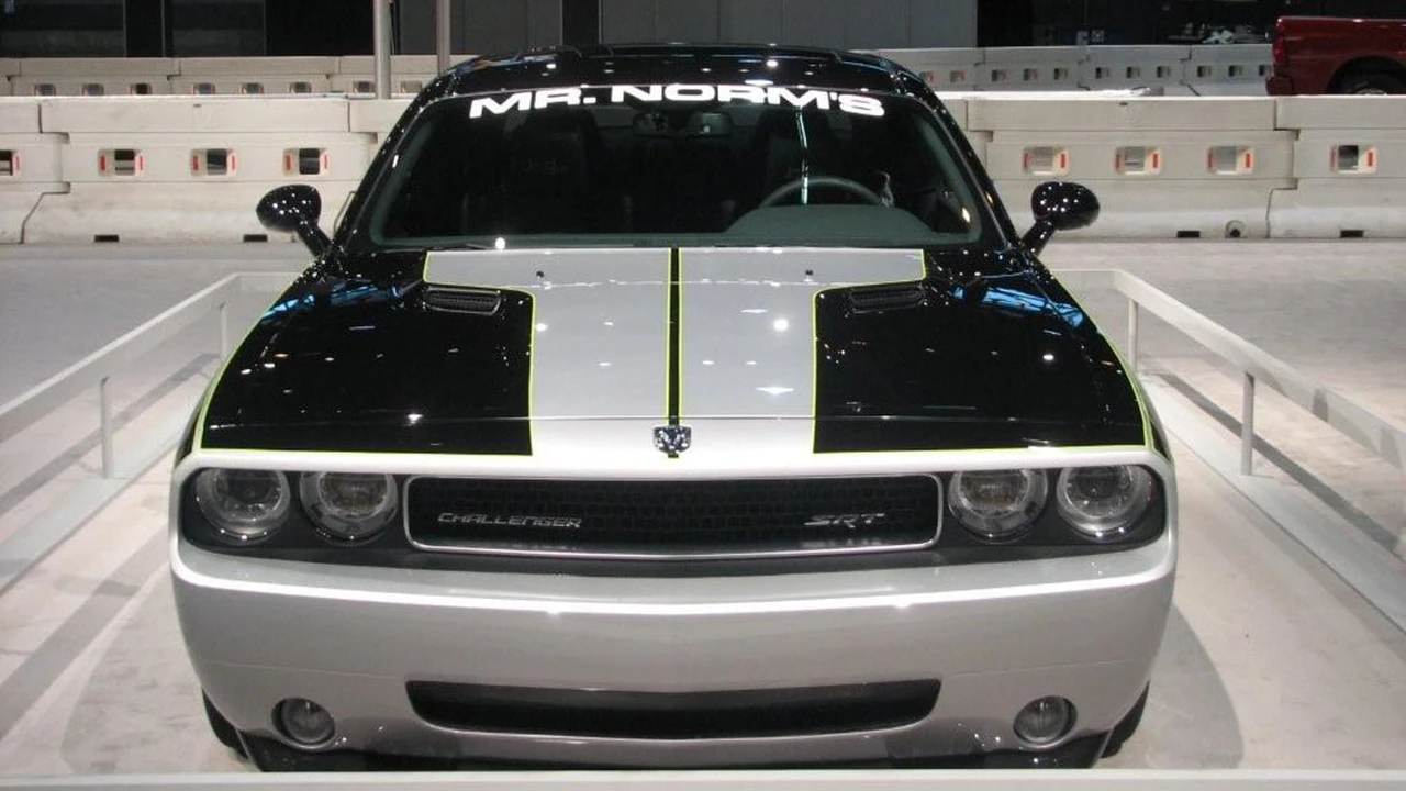 2008 Dodge Challenger SRT8 & 392 3rd Gen - Image 10 of 16