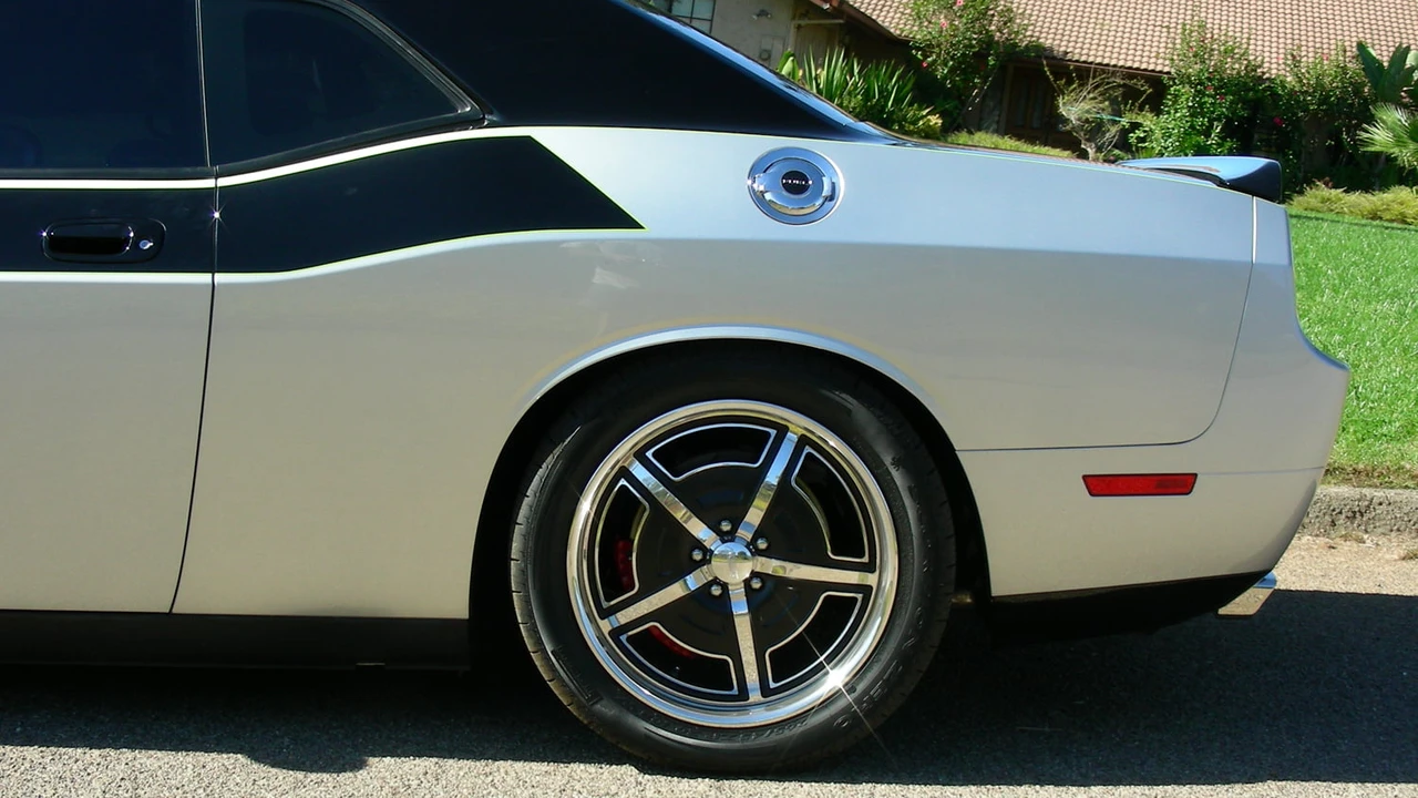 2008 Dodge Challenger SRT8 & 392 3rd Gen - Image 13 of 16