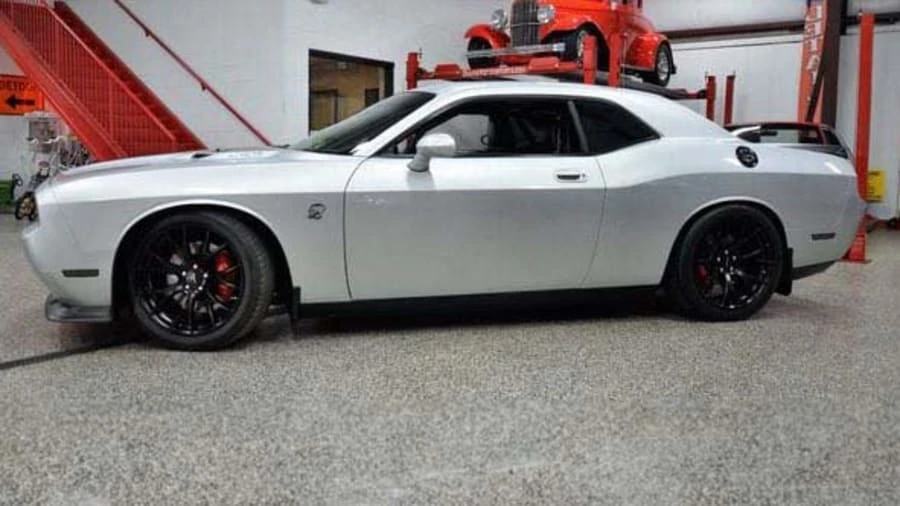 2008 Dodge Challenger SRT8 & 392 3rd Gen - Image 2 of 18