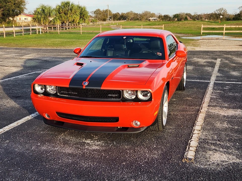 2008 Dodge Challenger SRT8 & 392 3rd Gen - Image 10 of 20